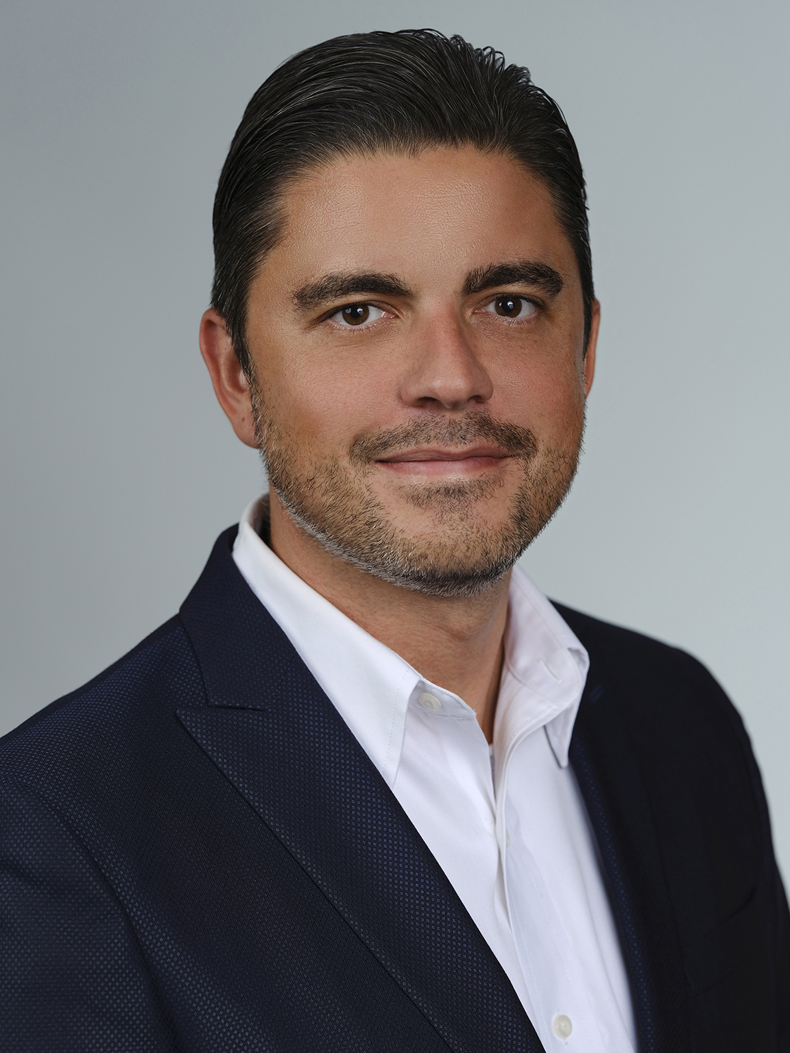 Professional headshot in Miami — photograph by Violetta Markelou
